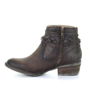 NWOT Circle G by Corral Ladies Burnish Brown top Strap Bootie